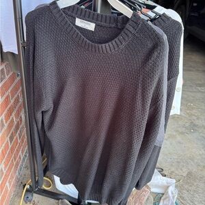 Zenana Outfitters Black Sweater